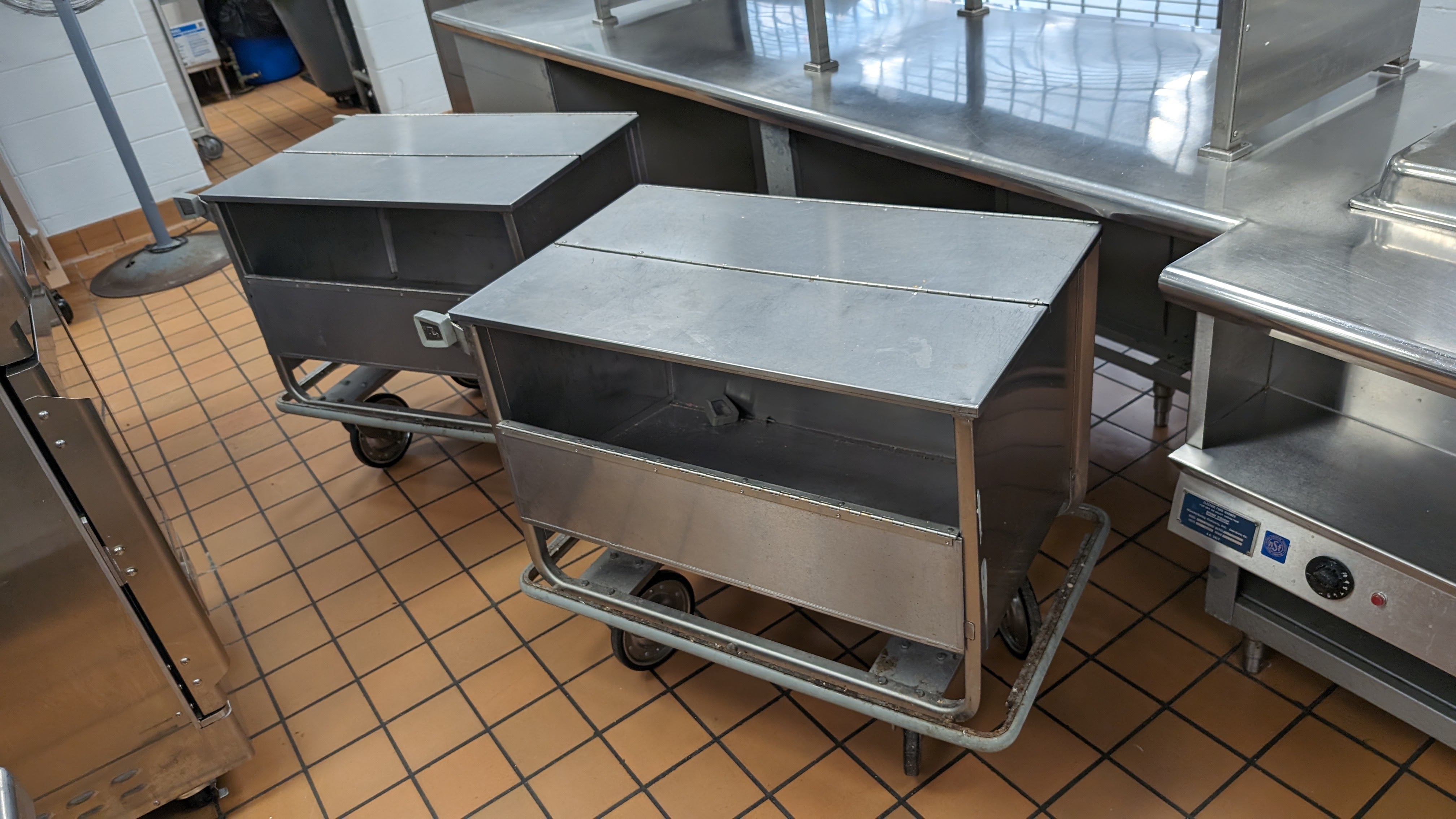 MARION COUNTY PUBLIC SCHOOLS SURPLUS AUCTION Carney Land Brokers, LLC